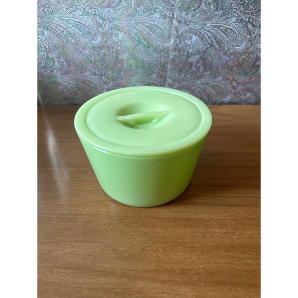 1930s Jeannette jadeite bowl with lid - Picture 7 of 10